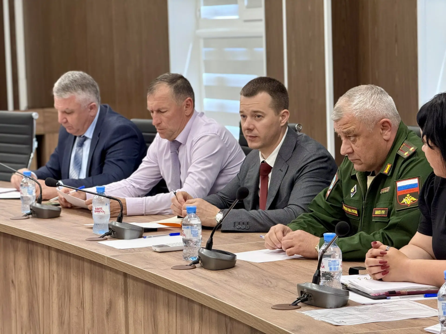 В Красногвардейском районе обсудили поддержку участников СВО и их семей